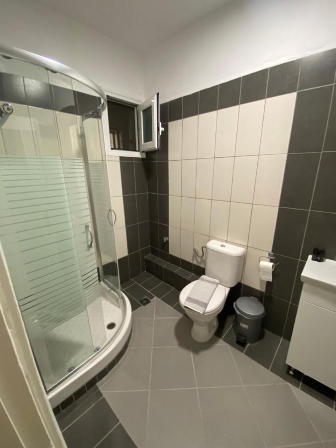 איגומניטסה Paradosi Apartments מראה חיצוני תמונה