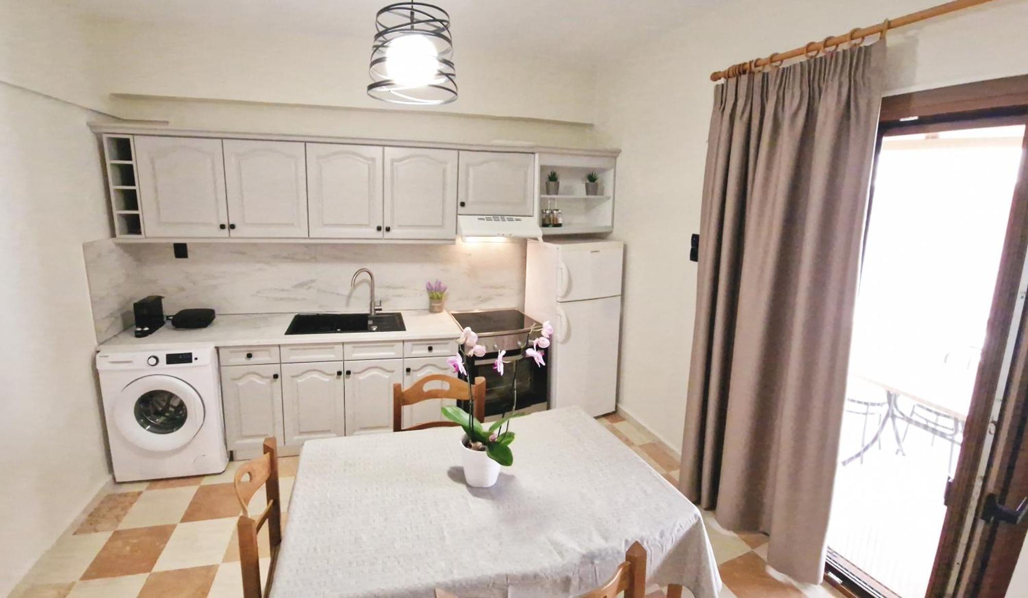 איגומניטסה Paradosi Apartments מראה חיצוני תמונה