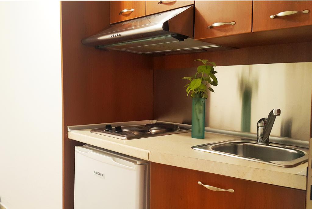 איגומניטסה Paradosi Apartments מראה חיצוני תמונה